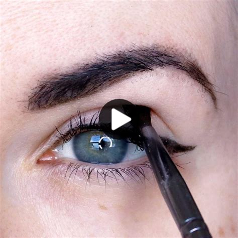 6 Eye Makeup Tips for Hooded Eyes | Eye makeup tips, Eye makeup, Hooded ...