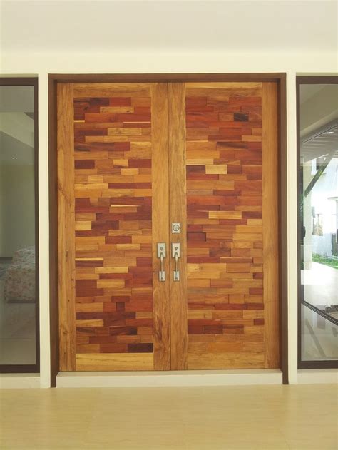 main door variety of wooden blocks Solid wood panel door light varnish ...