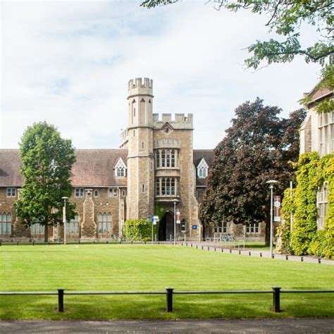 University of Gloucestershire - Degrees, Courses and Fees