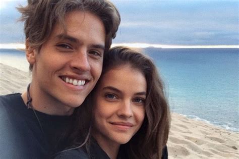 Eso Prestigioso Representar cole sprouse novia actual Pertenecer a ...