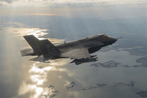 F-35 Lightning II worldwide fleet exceeds 50,000 flying hours | NAVAIR