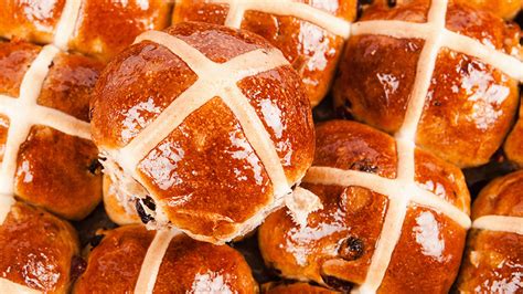 Make Gail's hot-cross buns | Recipes | Foodism