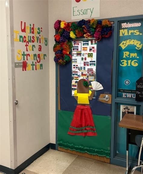 Hispanic Heritage Month Door Decorating Contest | Housel Middle School