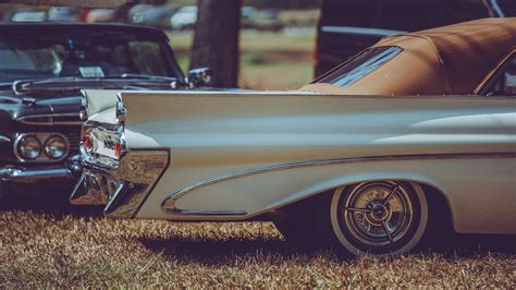 Driving the Dream: A Guide to Finding and Buying a Rare Car | Hertz Blog