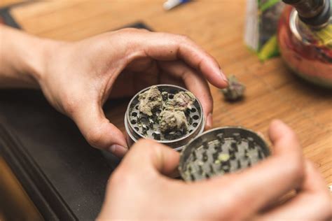 How to Use The Best Weed Grinder