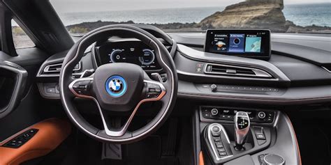 BMW i8 Interior & Infotainment | Carwow