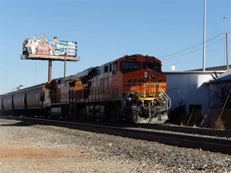 BNSF ES44AC 6064