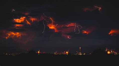 Breathtaking Pictures Of London's Lightning | Londonist