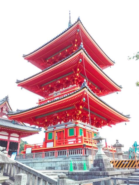 Red pagoda in Kyoto stock photo. Image of kiyomizudera - 95978212