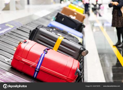 Baggage Luggage Conveyor Carousel Belt Airport Arrival Reclaim Stock ...