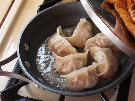 How to Cook Frozen Dumplings