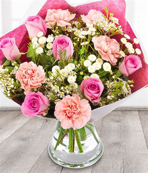 Mother's Day Delivery Flowers Deal 2023: Tips And Tricks - Happy Mother's Day Candle 2023