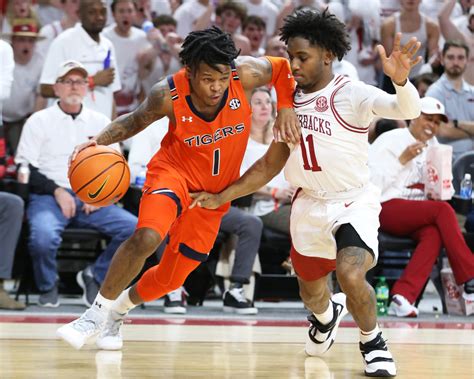 Photos: Auburn basketball falls to the Arkansas Razorbacks - Sports Illustrated Auburn Tigers ...