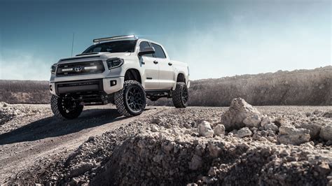 Toyota Tundra 2019 Off-roading 4K 8K Wallpaper | HD Car Wallpapers | ID #11950