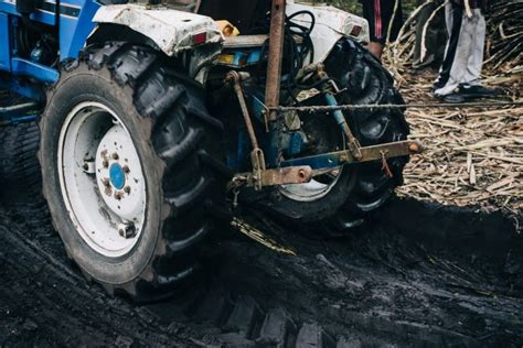 Best Tractor Tires (Mud, Hills, Grass, Snow, Sandy Soil) | Informed Farmers
