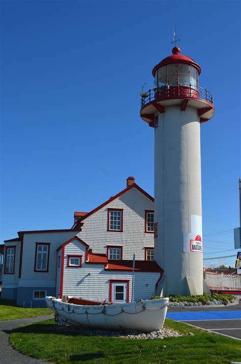 Neal's Lighthouse Blog: Matane Lighthouse, Matane, Quebec