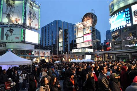 YONGE-DUNDAS SQUARE - with free concerts and events taking place ...