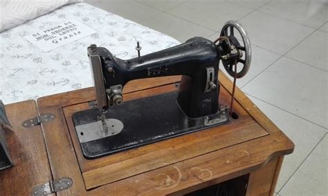 Vintage Pfaff Sewing Machine: Models, History, Value