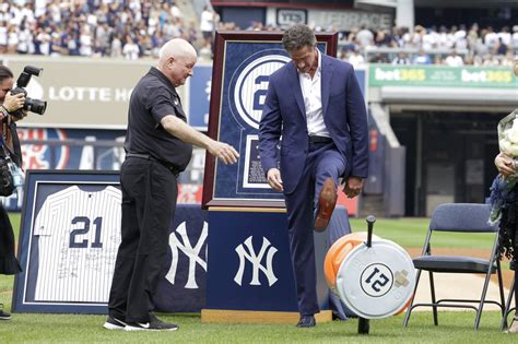 Yankees retire Paul O'Neill's No. 21 jersey, Cashman booed - Seattle Sports