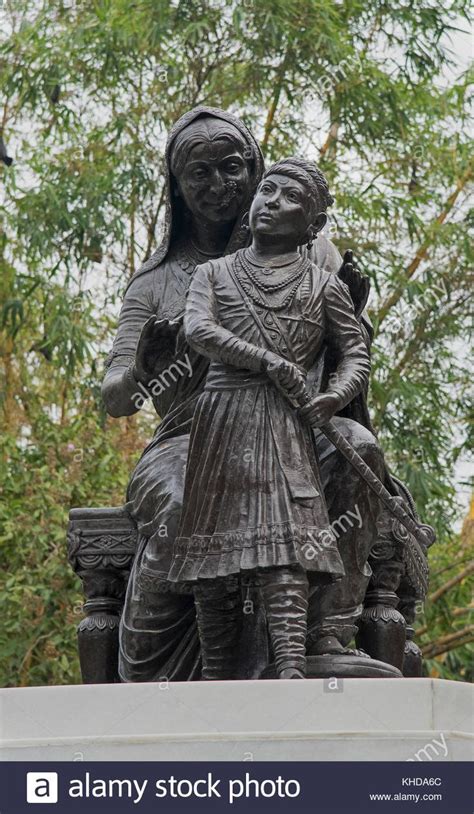 Download this stock image: The image of Bal Shivaji and Jijabai statue at Veermata Jijabai ...