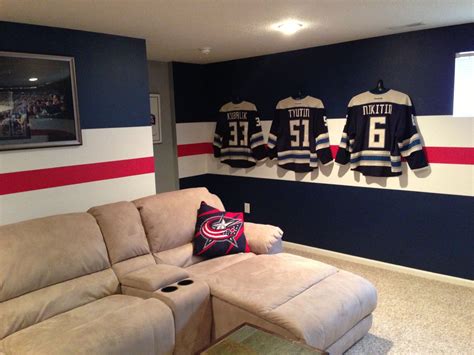 10 Unique Sports Themed Man Cave Ideas 2024