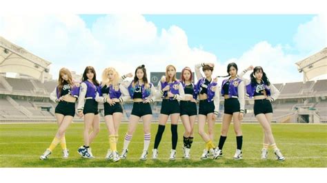 Image: TWICE "Cheer Up" MV teaser / JYP Entertainment