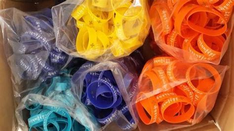 China Custom Silicone Wristbands Manufacturer - Tuoder.com