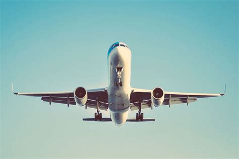 Conquer Airplane Jet Lag: Top Tips to Fly High and Stay Energized