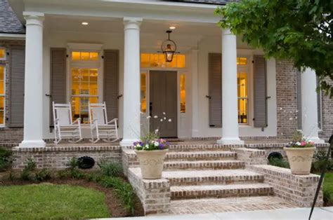 18 Great Traditional Front Porch Design Ideas