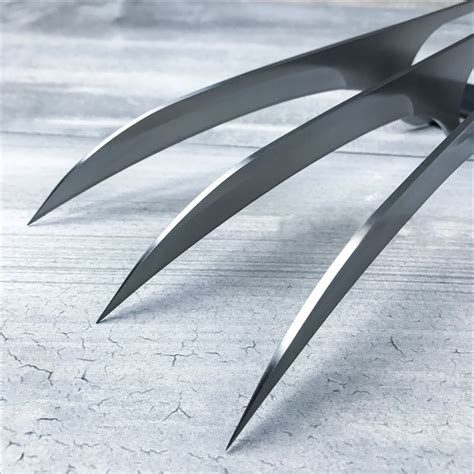 X-Men Wolverine Claws (Blades) - High Quality Replica - BUDK.com