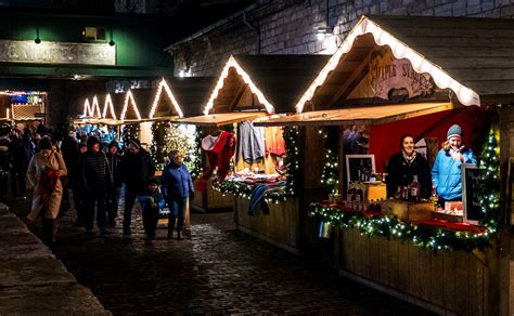 10 Best Christmas Markets in Canada You Must Experience | Justin Plus Lauren