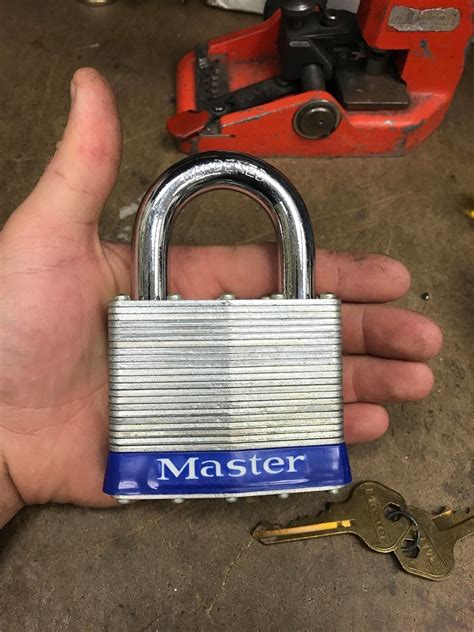 Master Lock #19 Giant Padlock Vintage NOS -- Antique Price Guide ...