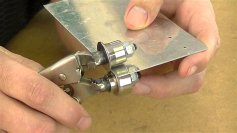 Cleaveland Tool's Edge Forming Tool How to adjust and use the edge rolling tool. http://www ...