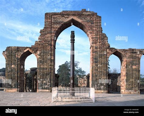 Quwwat al-Islam mosque, Delhi, India Stock Photo - Alamy