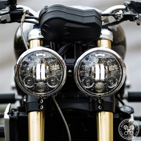 Dual Round Headlight LED Upgrade for Triumph • MOTODEMIC