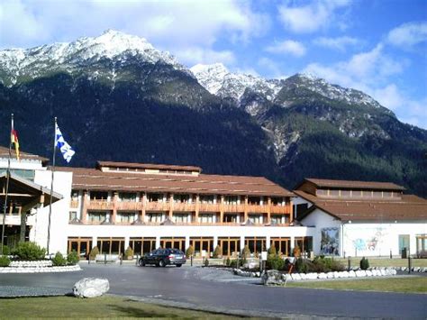 Edelweiss Lodge and Resort (Garmisch-Partenkirchen, Germany - Bavaria) - Specialty Hotel Reviews ...