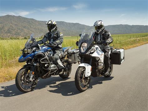 LUXURY ADV COMPARISON: BMW R1200GS Adventure vs. KTM 1290 Super Adventure | Motorcyclist