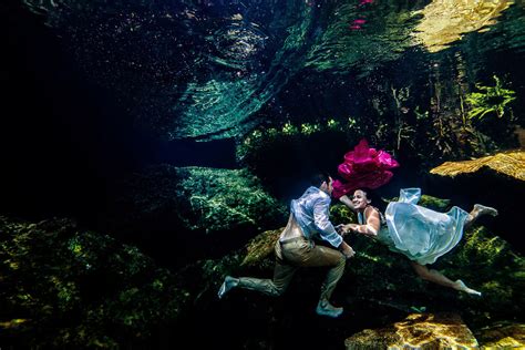 Best Underwater Wedding Pictures - Kristen And Brandon - Sebi Messina