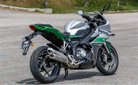 Benelli 302R: R for Racing! - News/Articles/Motorists Education - PakWheels Forums