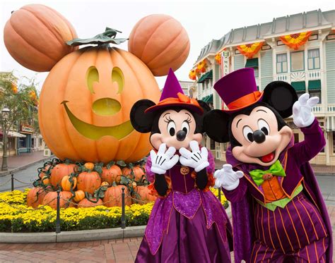 Disneyland Resort Halloween 2017 Details - Cars Land, Mickey's ...