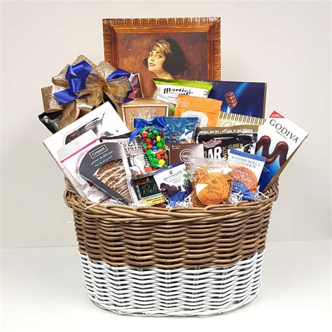 Top of the Mountain - Sweet & Salty Gift Basket – Kit & Kaboodles Gift Baskets