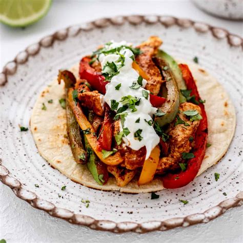 Authentic Mexican Chicken Fajitas {Fajitas De Pollo}