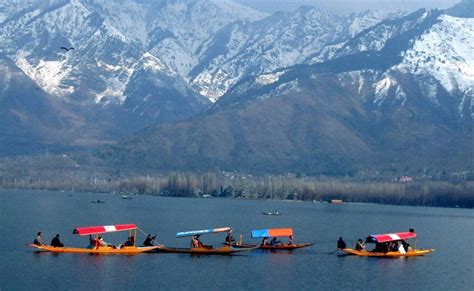 Shikara Ride in Kashmir | Srinagar | J & K Tourism