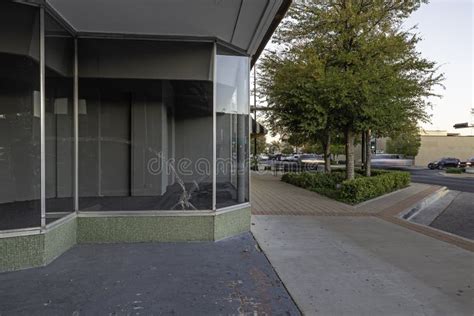 Abandoned Store Front in Hobbs, New Mexico Stock Photo - Image of front ...