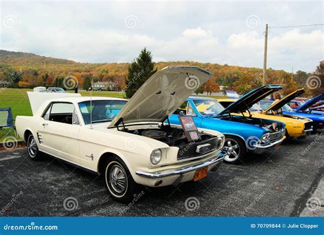 Antique Car Show editorial stock image. Image of antique - 70709844