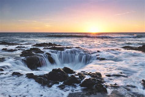 Visiting Thor's Well in Cape Perpetua, Oregon - Oregon is for Adventure