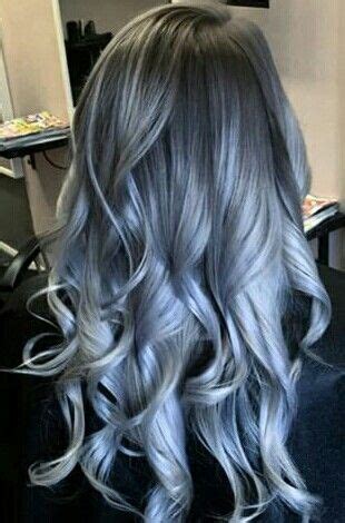 Silver blue/grey ombre | Capelli grigio blu, Capelli grigi, Colore capelli blu