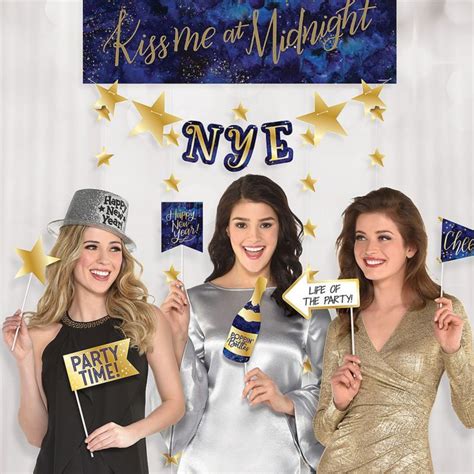 New Year's Eve Photo Booth Backdrop with Props, 14-pc | Party City ...