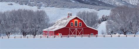 Winter Barn Scenes Wallpaper - WallpaperSafari