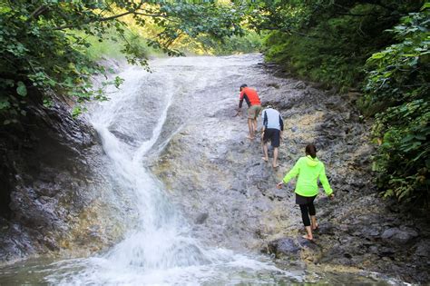 Exploring Hokkaidō’s Shiretoko: Hot Waterfalls, Stargazing, and Scenic Drives | Nippon.com